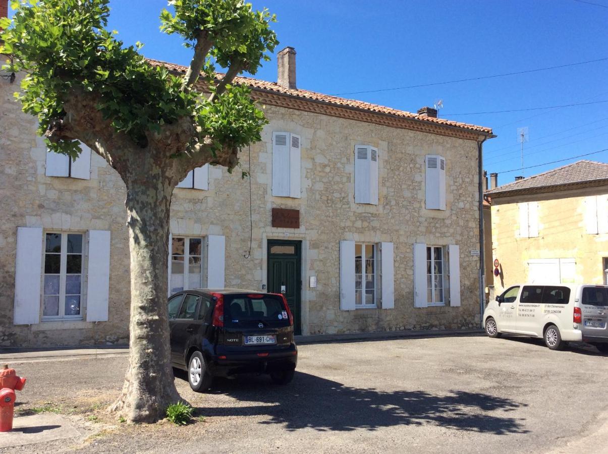 Au Plaisir D Etape- Accueil Pelerins Uniquement Villa Condom Exterior photo